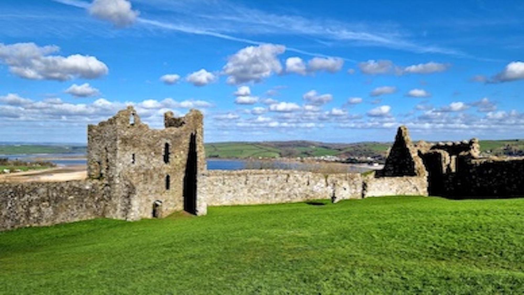 Wales Coastal Holidays Carmarthen Buitenkant foto
